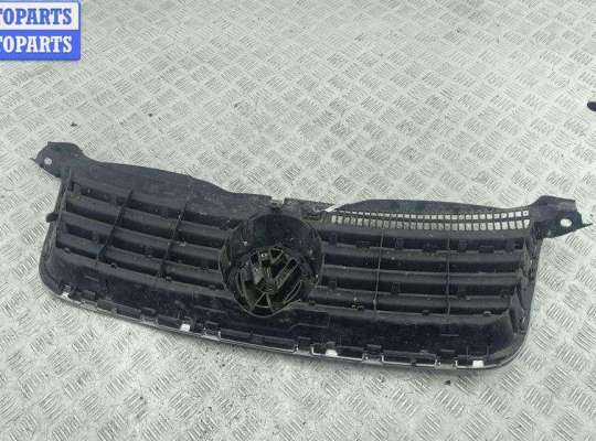 купить Решетка радиатора на Volkswagen Passat B5+ (GP)