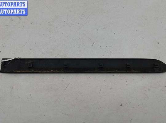 купить Молдинг двери задней левой на Peugeot 308 T7 (2007-2013)