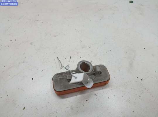 Повторитель поворота в крыло на Opel Omega B