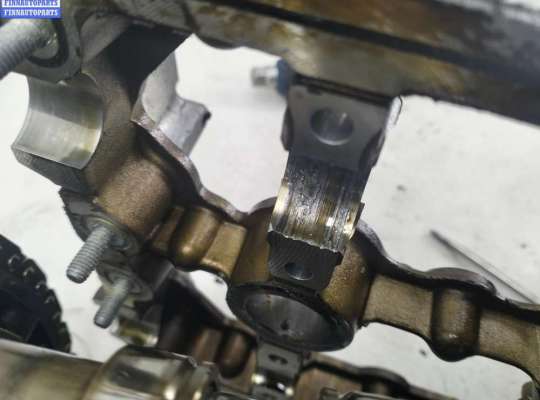 купить Головка блока цилиндров двигателя (ГБЦ) на Volkswagen Passat B6