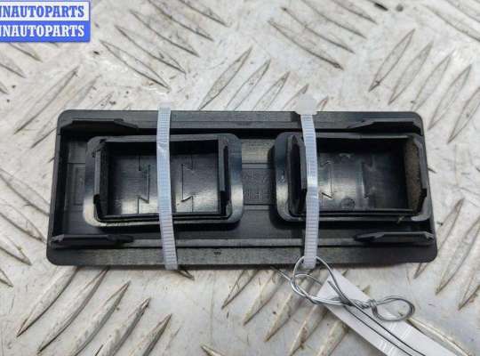 купить Заглушка на Volkswagen Transporter T4