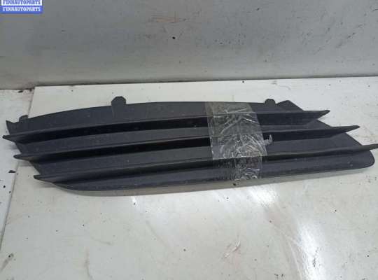 купить Решётка (заглушка) в бампер на Opel Astra H (2004-2009)