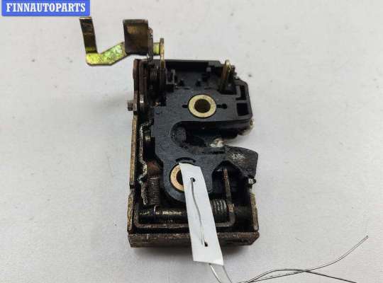 купить Замок двери передней правой на Volkswagen Passat B4