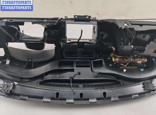 Панель передняя салона (Торпедо) на Volkswagen Passat B6 (3C)