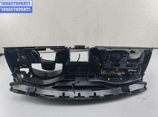 Панель передняя салона (Торпедо) на Volkswagen Passat B6 (3C)