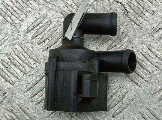 купить Насос водяной дополнительный на Volkswagen Golf-6