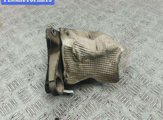 купить Кронштейн КПП опорный на Volkswagen Passat B5