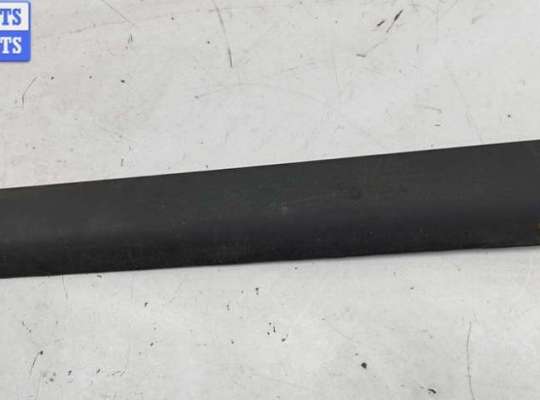 купить Молдинг двери передней левой на Volkswagen Passat B5+ (GP)