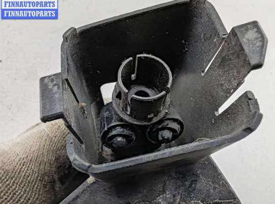 купить Форсунка омывателя фар на Toyota Avensis (2003-2008)