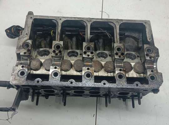 купить Головка блока цилиндров двигателя (ГБЦ) на Ford Galaxy (2000-2006)