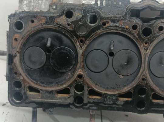 купить Головка блока цилиндров двигателя (ГБЦ) на Ford Galaxy (2000-2006)