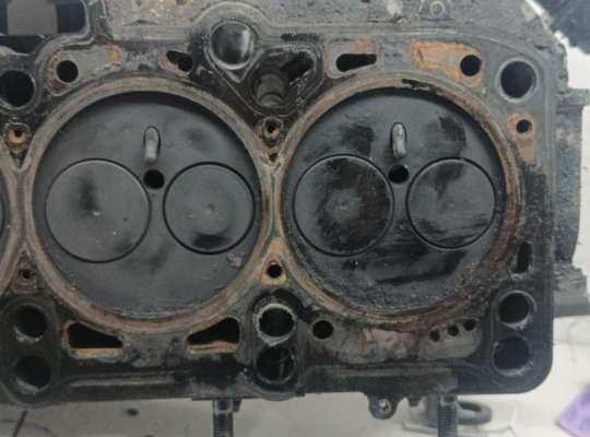 купить Головка блока цилиндров двигателя (ГБЦ) на Ford Galaxy (2000-2006)