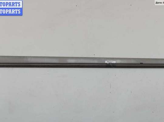 Молдинг двери передней левой MB1488128 на Mercedes C-Class W203 (2000-2006)