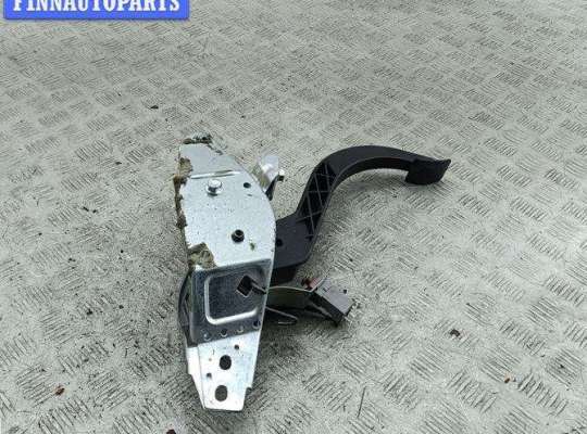 купить Педаль сцепления на Opel Astra H (2004-2009)
