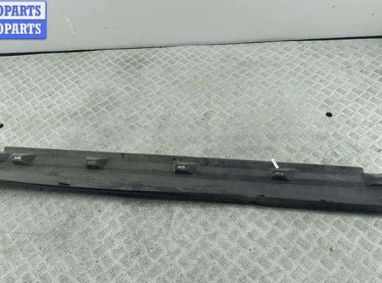 купить Накладка на порог наружная левая на Volkswagen Passat B6