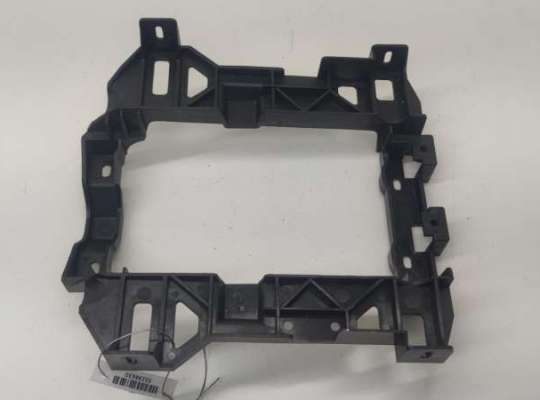 Кронштейн прочее на Audi Q7 (4L)