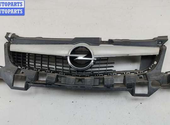 купить Решетка радиатора на Opel Vectra C (2002-2008)