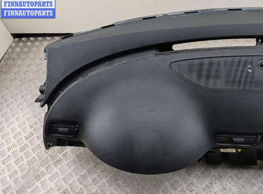 Панель передняя салона (Торпедо) на Volkswagen Passat B6 (3C)