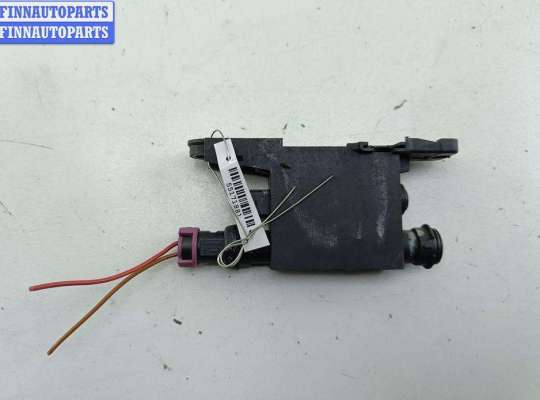 купить Блок управления двери передней левой на Audi A6 C4 (1994-1997)