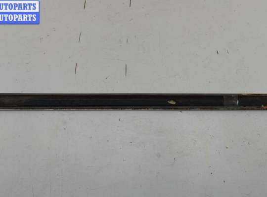 купить Молдинг двери передней правой на Volkswagen Sharan (2000-2010)