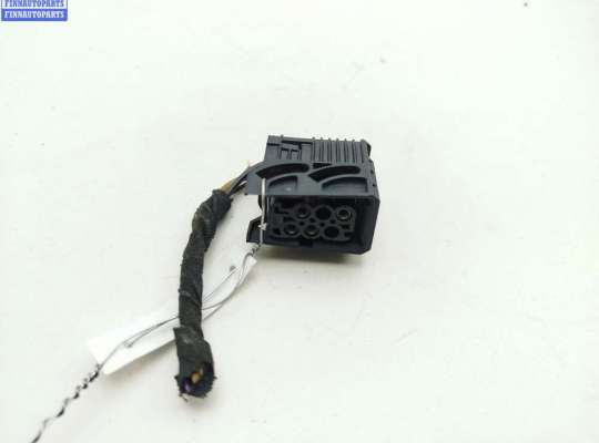 купить Разъем (фишка) проводки на BMW 7 E38 (1994-2001)