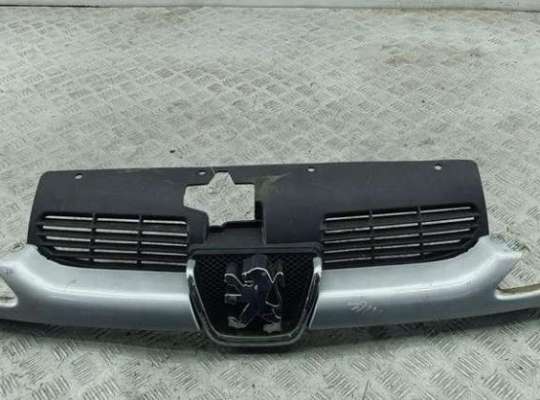 купить Решетка радиатора на Peugeot 206