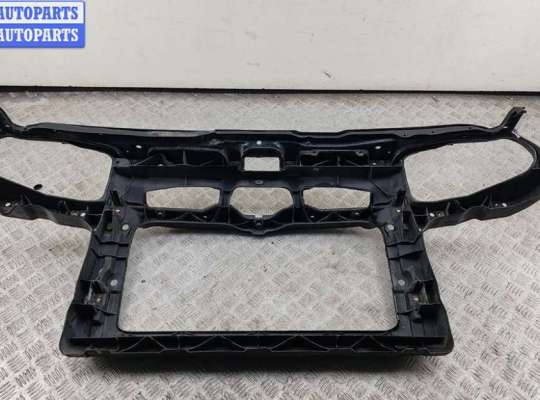 Панель передняя (телевизор) на Volkswagen Golf IV (1J)