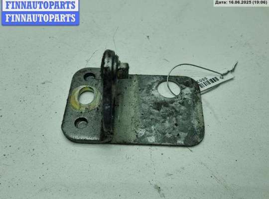Петля двери задней правой VG2370485 на Volkswagen Passat B5+ (GP)