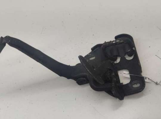 купить Замок капота на Audi A4 B5 (1994-2001)