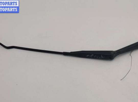 Щеткодержатель (поводок стеклоочистителя) передний OP2415703 на Opel Astra G (1998-2004)