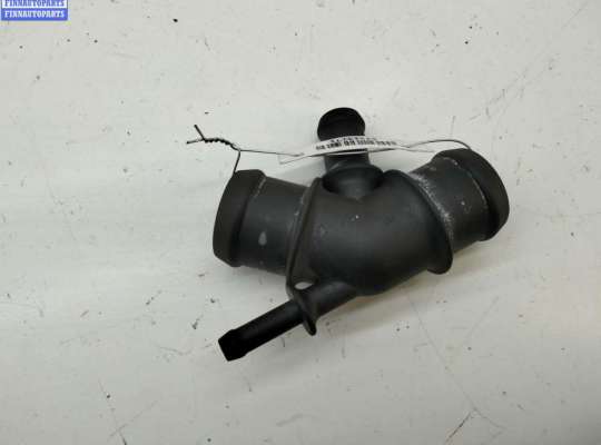 купить Фланец (тройник) системы охлаждения на Volkswagen Golf-4