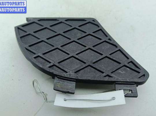 купить Решётка (заглушка) в бампер на Mercedes E-Class W210 (1995-2002)