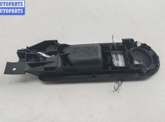 купить Ручка двери внутренняя задняя правая на Volkswagen Passat B5