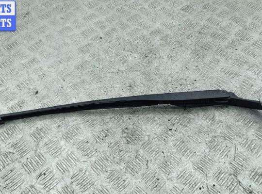 купить Щеткодержатель (поводок стеклоочистителя) передний на Citroen C4 (2004-2010)