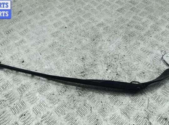 купить Щеткодержатель (поводок стеклоочистителя) передний на Citroen C4 (2004-2010)