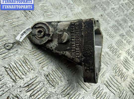 Кронштейн двигателя опорный MB1702971 на Mercedes W124 (1985-1995)