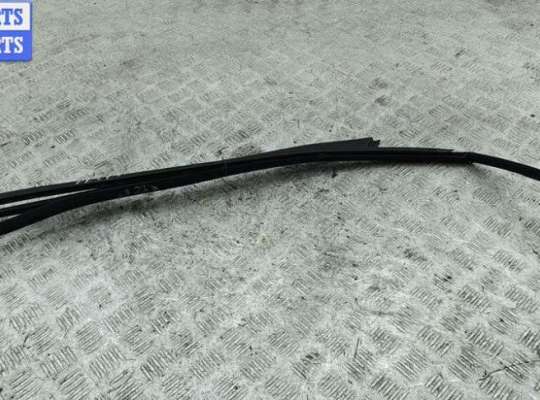 купить Молдинг стекла двери передней левой наружный на Audi A3 8P (2003-2012)