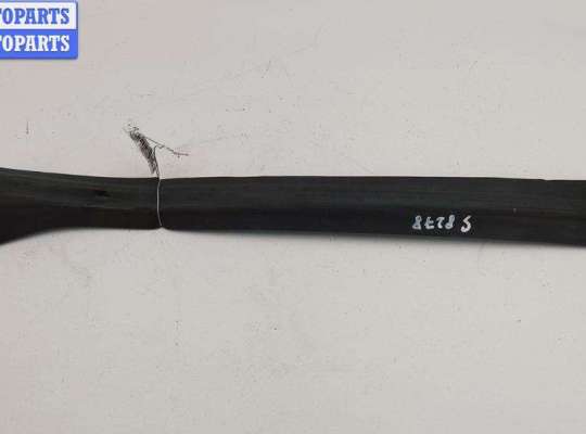 Уплотнитель OP2421018 на Opel Zafira B (2004-2014)