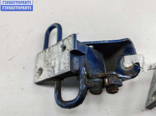 купить Петля двери задней правой на Volkswagen Passat B6