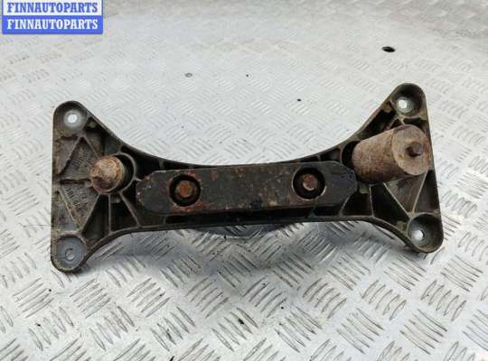 купить Кронштейн КПП опорный на BMW 5 E39 (1995-2003)