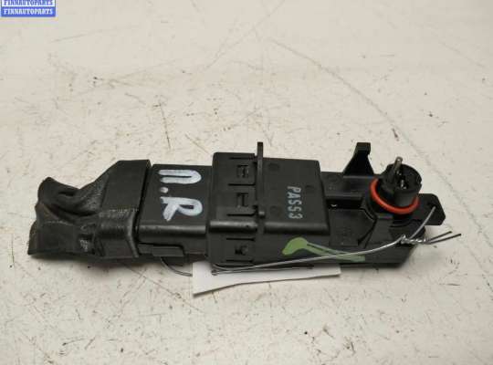 Купить Блок управления стеклоподъемниками на Renault Scenic II (2003-2009) Блок управления стеклоподъемниками RN1552786 на Renault Scenic II (2003-2009)