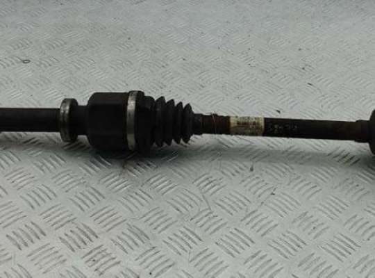 Полуось передняя правая RN1583674 на Renault Megane II (2002-2008)
