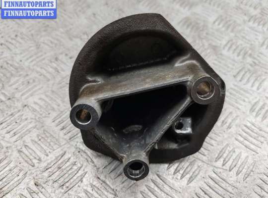 купить Кронштейн двигателя опорный на Peugeot 307