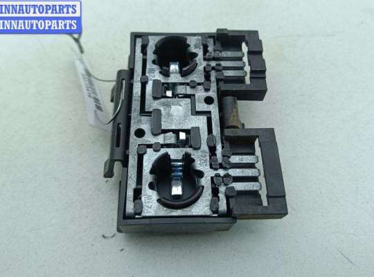 купить Плата фонаря заднего правого на Volkswagen Passat B4