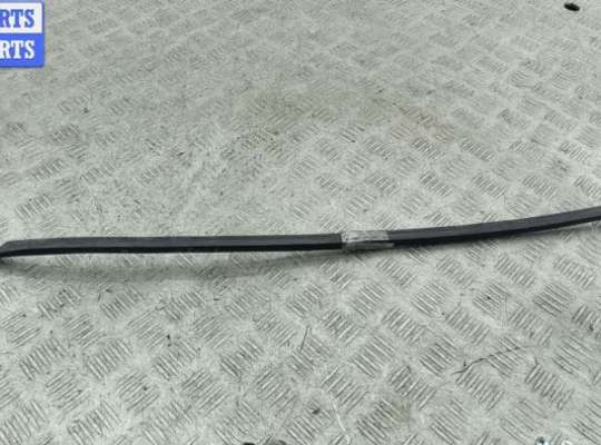 купить Молдинг лобового стекла на Volkswagen Passat B6