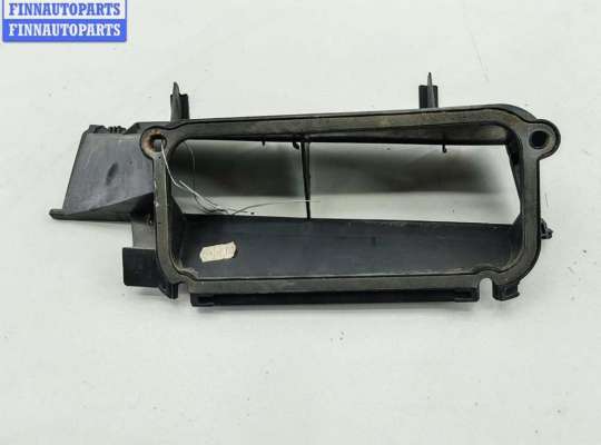 Корпус салонного фильтра MB1696858 на Mercedes C-Class W203 (2000-2006)