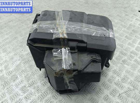 Кронштейн (площадка) аккумулятора (АКБ) на Ford Focus II