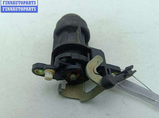 купить Кнопка открывания багажника на Volkswagen Passat B4