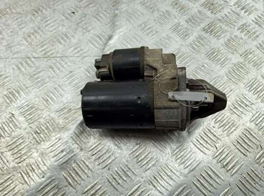 Стартер OP2498136 на Opel Vectra C (2002-2008)