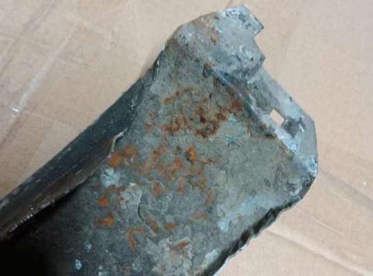 купить Крыло переднее правое на Volkswagen Golf-3